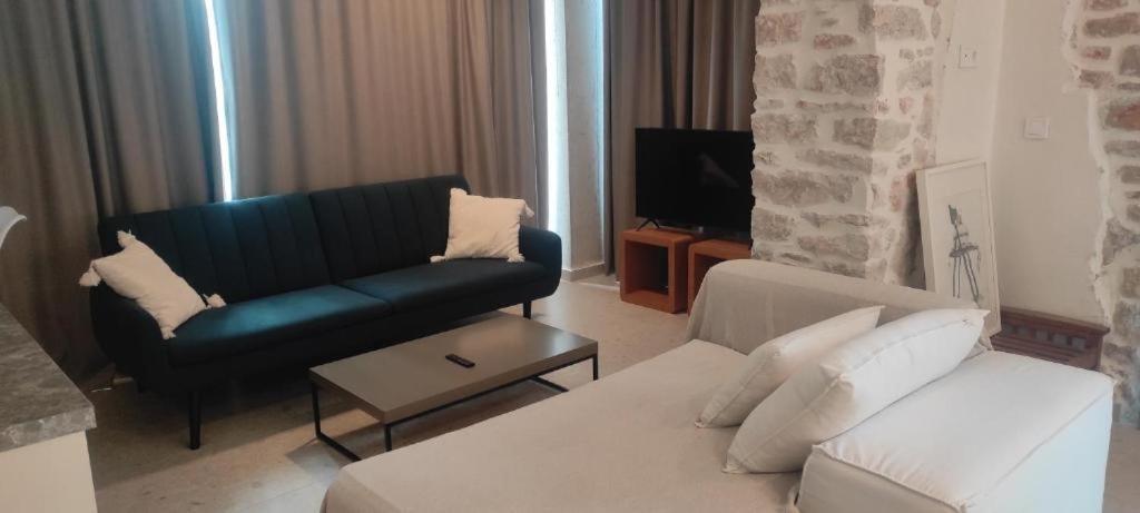 Kampus Luxury Villas Tríkala Exteriör bild